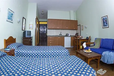 Paradero 2* Playa de las Americas (Tenerife)